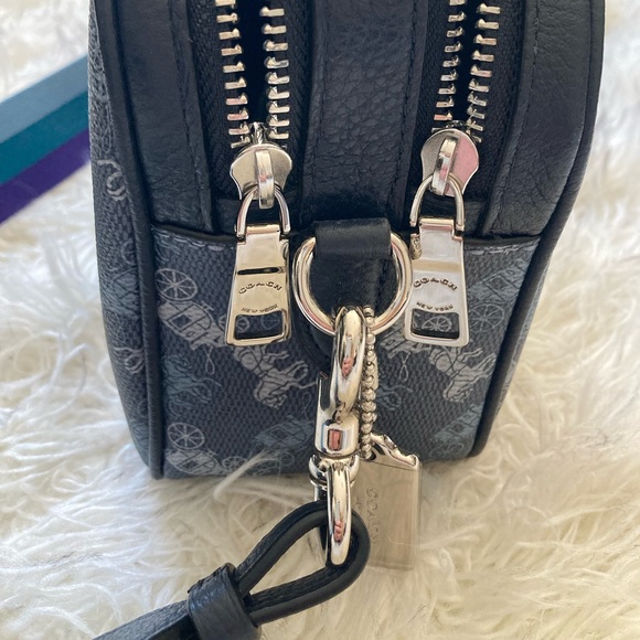 Coach Double Zip Camera Bag Crossbody | LIKE NEW - Picture 6 of 9